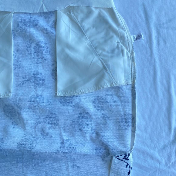 Loft, cotton/ spandex, white & blue. Nautical, sailing, beach vibes. - Picture 6 of 8